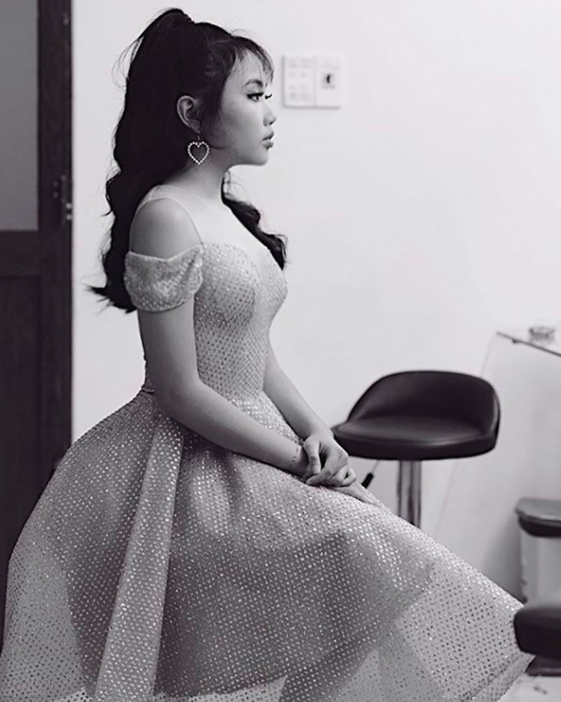 Cô bé dân ca Phương Mỹ Chi ngày nào nay đã lột xác đến chẳng thể nhận ra